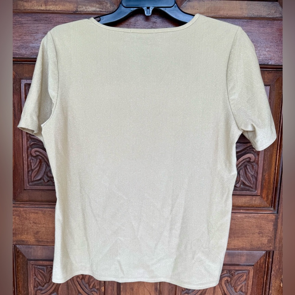 Style & Co. Light Gold Shimmer Fabric Short Sleeve Top.  Size Medium.  NWOT. - Picture 3 of 5
